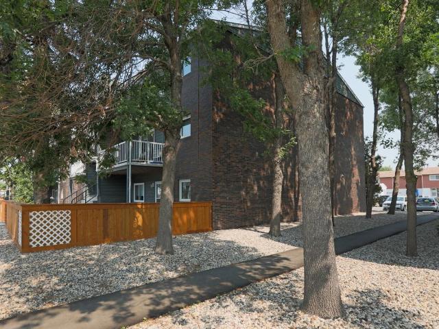 Garden Park Estates 2 Bedroom Apartment for Rent at 777 777 Leila Avenue, Winnipeg, MB R2V 3R6 Templeton Sinclair