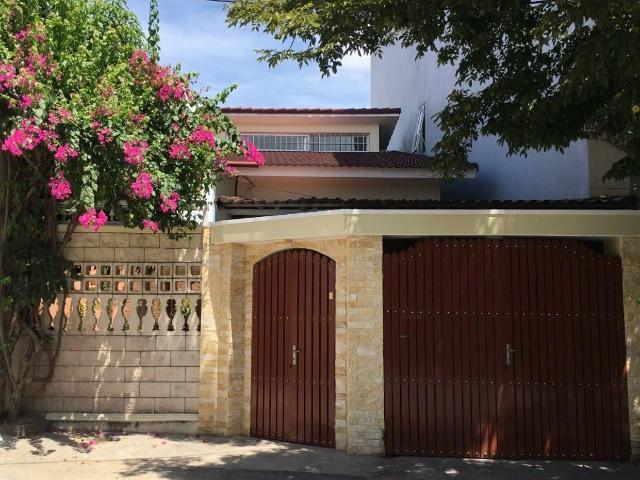 Garden Villa For Sale Near My Khe Beach – A Green Living Space in Da Nang