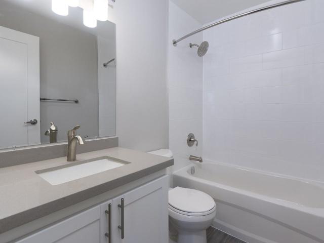 Garden Vista Apartments 1 Bedroom Apartment for Rent at 297 Base Line Rd W, London, ON N6J 1W4 Southcrest