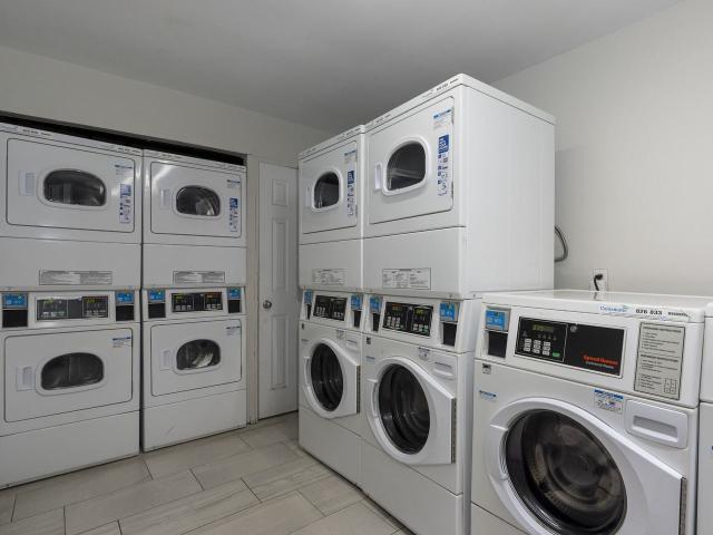Garden Vista Apartments 2 Bedroom Apartment for Rent at 297 Base Line Rd W, London, ON N6J 1W4 Southcrest