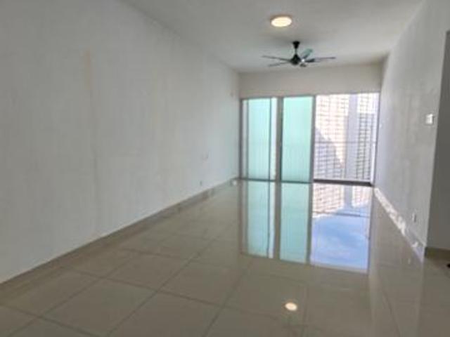 Gardens Ville Condo poolview Sungai Ara