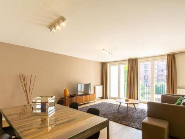 Gare du Luxembourg, Appartement de standing au rez de chaussée, 3 chambres meublé