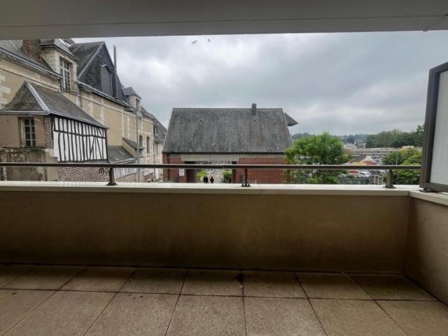 Gare de rouen, F3 avec parking