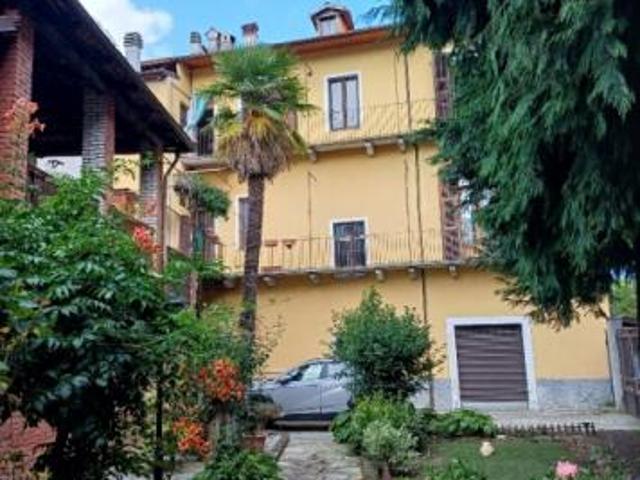 Garessio ampio appartamento in casa d'epoca