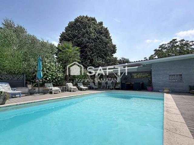 Garidech Maison T8 de 207 m² piscine garage divisible et constructible