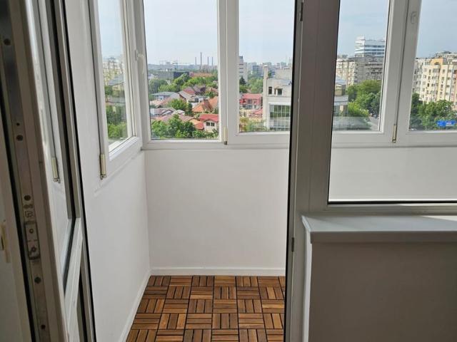 Gars. renovata, bloc reabilitat, vedere panoramica, V. Luminoasa