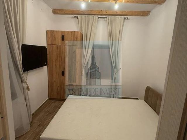Garsonieră cochetă de închiriat în Schei