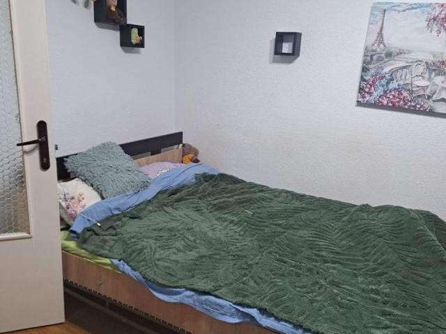 Garsonieră de închiriat, Mihai Viteazu