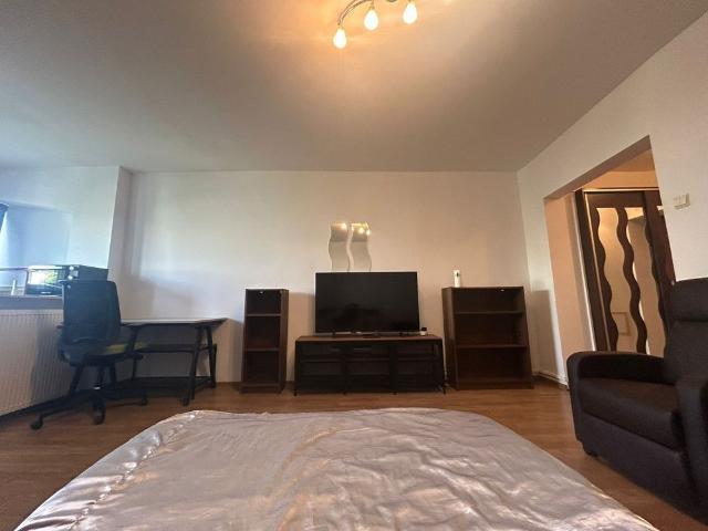 Garsonieră de închiriat Calea Vitan | 33mp, mobilat modern