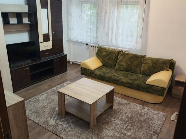 Garsonieră de închiriat în Decebal Dacia, Oradea, cu loc de parcare