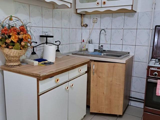 Garsonieră de închiriat, parter, balcon