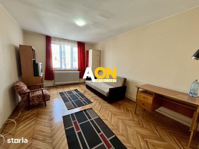 Garsonieră, Etaj Intermediar, Zona Cetate