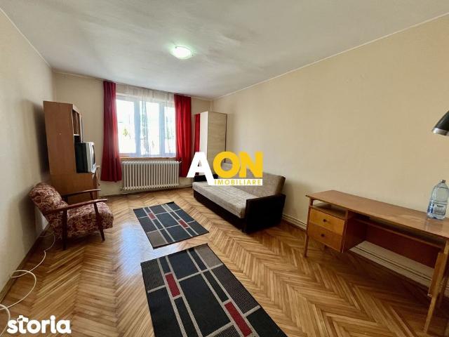 Garsonieră, Etaj Intermediar, Zona Cetate