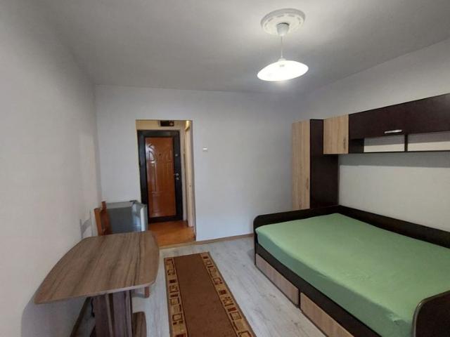 Garsonieră mobilata Baza 3