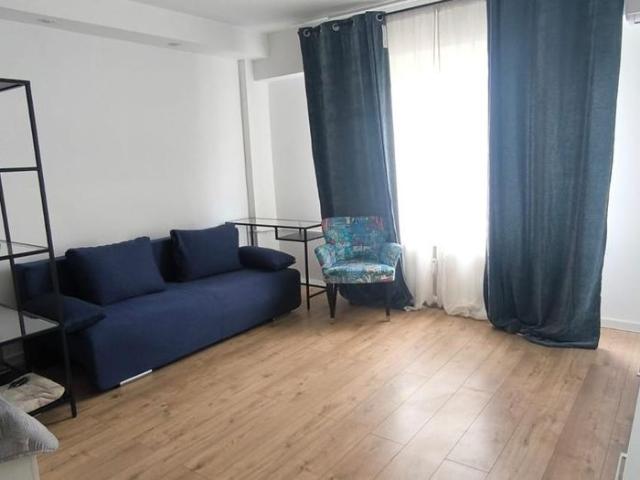 Garsonieră spațioasă Piața Muncii: Chiar la gura de metrou, etaj 9/9