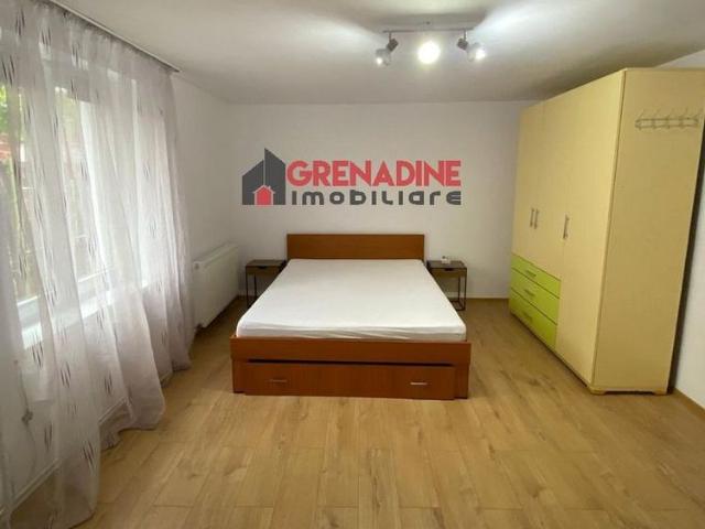 Garsonieră Renovată 40 mp Zona Centrul Civic Cod 5279