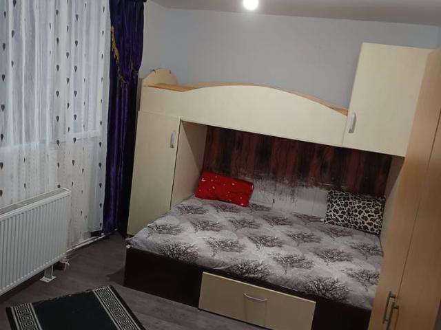 Garsoniera Mioveni Robea, transformata in apartament