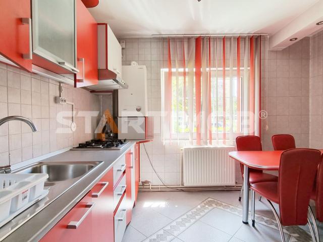 Garsoniera mobilata str Carpatilor zona Judetean