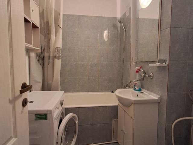 Garsoniera mobilata si utilata, etaj 2, Lift Manastur