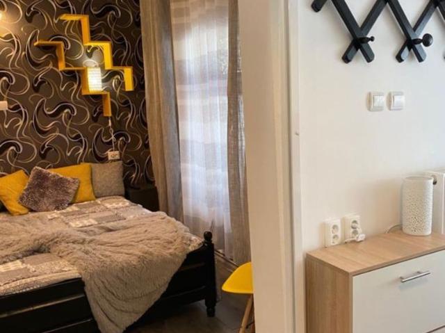 Garsoniera Moderna curte Eroii Revoluției