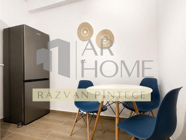 Garsoniera moderna, parcare, Albert MRS Village, Ploiesti
