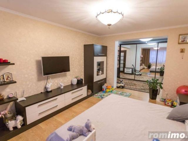 Garsoniera moderna Zona Crangasi