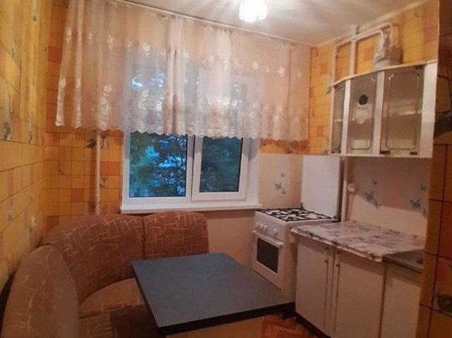 Garsoniera modesta de inchiriat in zona Ghencea