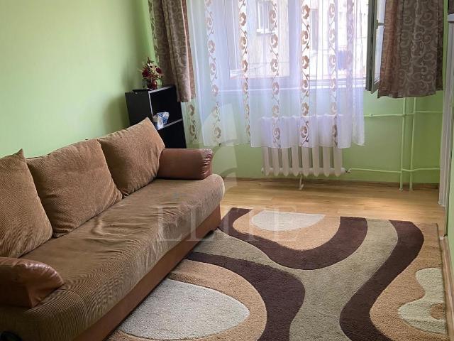 Garsoniera o camera în zona CERNEI
