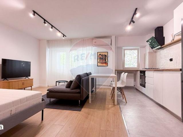 Garsoniera open space, complet renovata | Prima inchiriere Mall Vitan