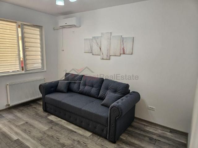 Garsoniera Berceni Aparatorii Patriei loc de parcare de inchiriat Berceni, Bucuresti