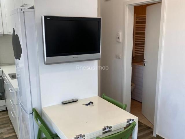 Garsoniera, bloc nou, centrala proprie, parcare