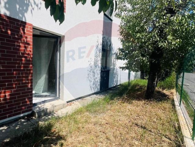 Garsoniera cu curte în bloc nou Pet Friendly