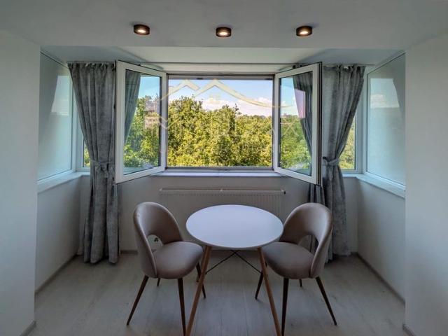 Garsonieră complet renovată – Prima închiriere | Vedere în Cișmigiu