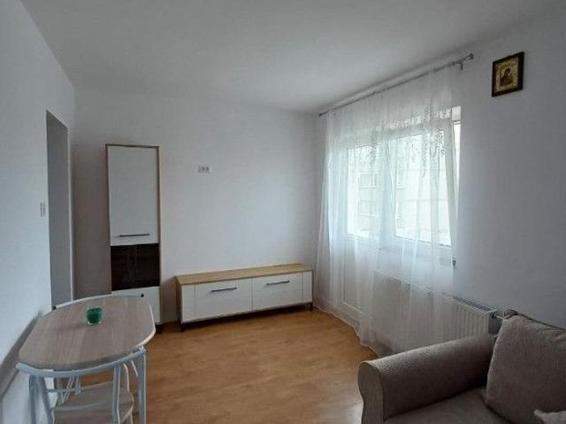 Garsoniera confort 1 Etaj 2 Zona Zamca