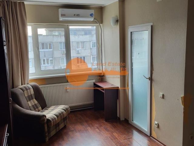Garsoniera Crangasi Ceahlaul 400 m metrou