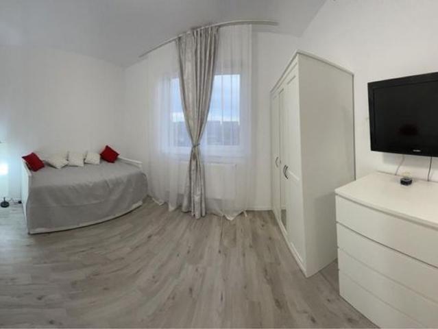 Garsoniera De Inchieiat Pe Zi + Parcare Inclusa