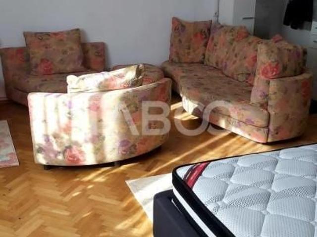 Garsoniera de inchiriat 40 mpu mobilata utilata parcare zona Sub Arini