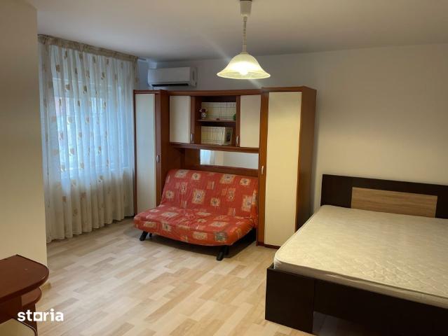 Garsoniera de inchiriat, 41 mp, complet mobilata si utilata, zona 1 Ma