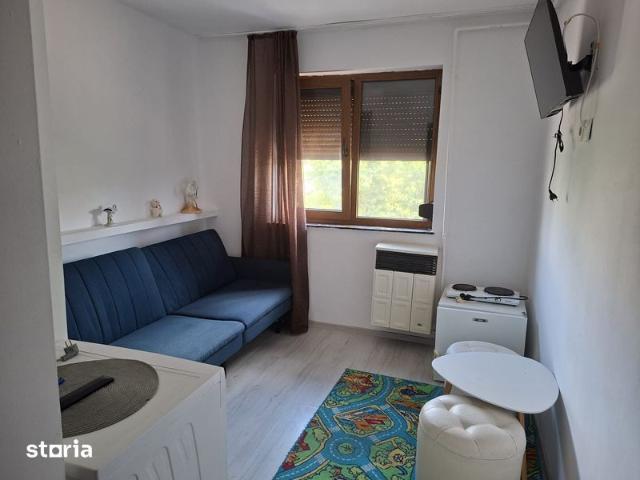 Garsoniera de închiriat