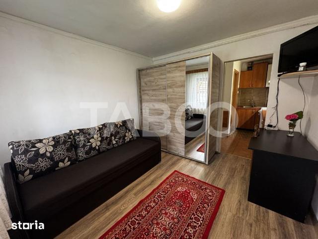 Garsoniera de inchiriat 28 mp si curte zona Trei Stejari Sibiu