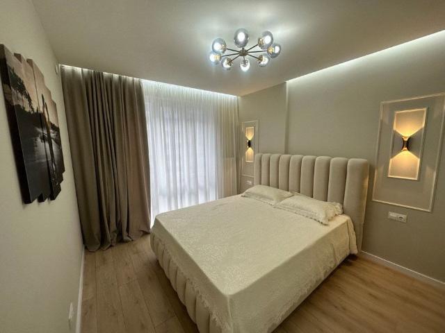 Garsoniera de inchiriat zona Baba Novac