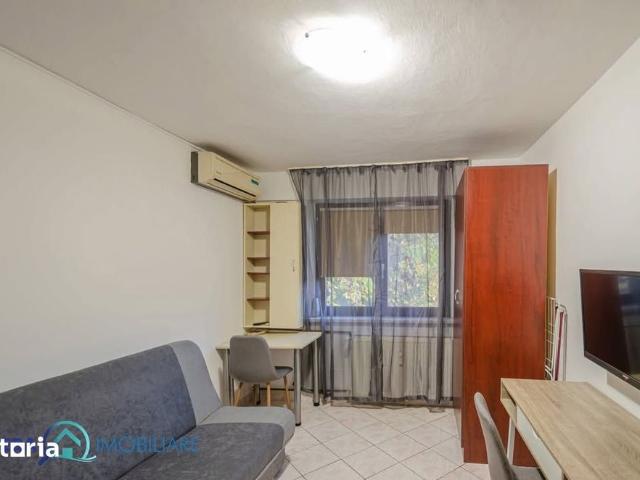 Garsoniera de inchiriat zona Intim