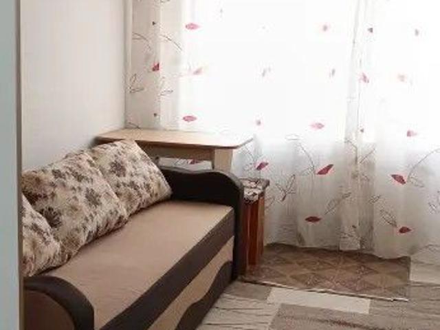Garsoniera de închiriat zona Liceului Chimic