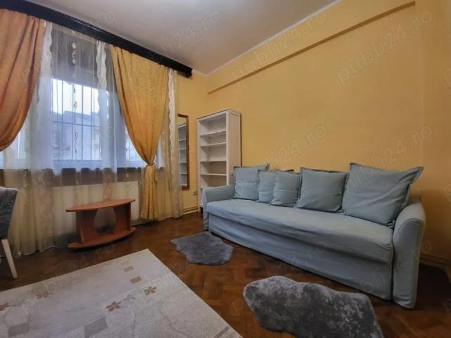 Garsoniera de inchiriat zona Unirii
