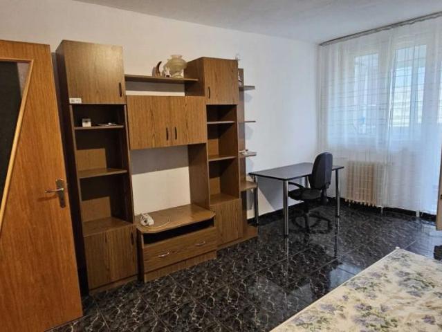 Garsoniera de inchiriat et 8/10 zona Piata Iancului
