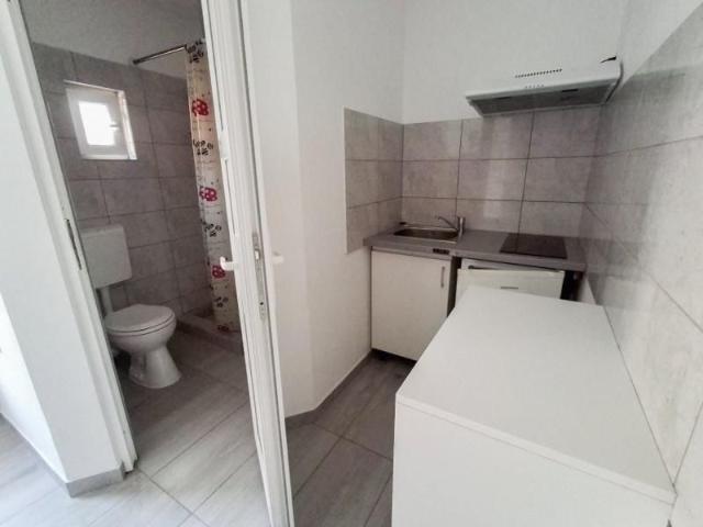Garsoniera de inchiriat in Timisoara, zona Steaua curte comuna