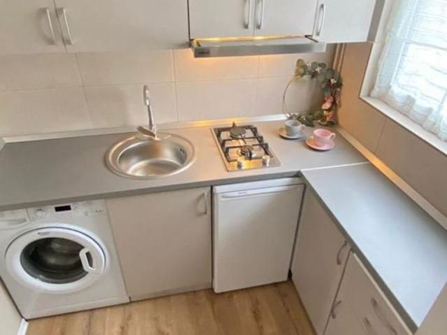 Garsoniera de inchiriat in zona Micalaca pe str. Simfoniei