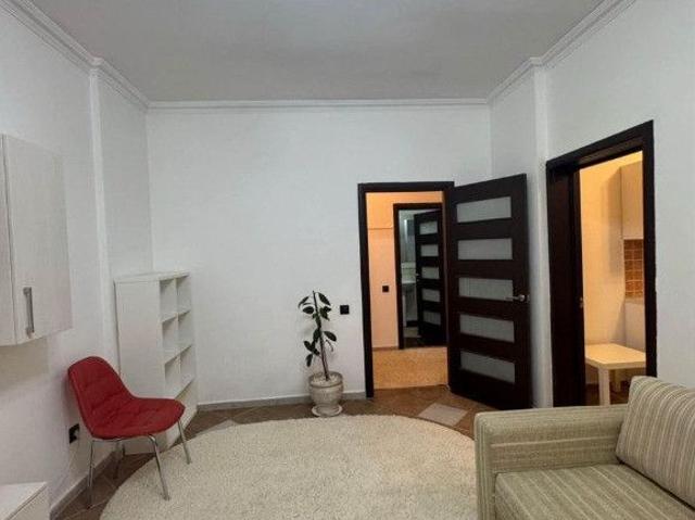 Garsoniera de inchiriat in zona Berceni