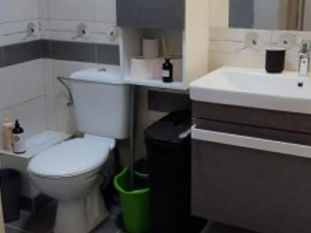 Garsoniera de inchiriat in Regie, direct proprietar, parcare in curte si boxa