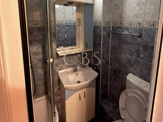 Garsoniera de inchiriat Str Cojocnei 22mp renovata cu aer conditionat et2/4